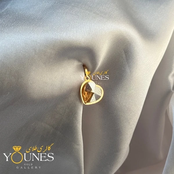 تصویر دوم آویز طلا سواروسکی قلبی زرد